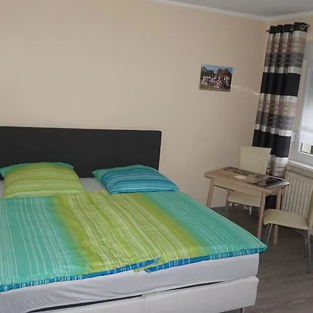 Kaiser Apartment *